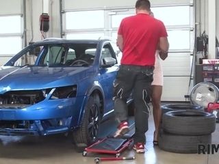 'RIM4K. After a hard shift in the garage, man receives amazing rimjob'