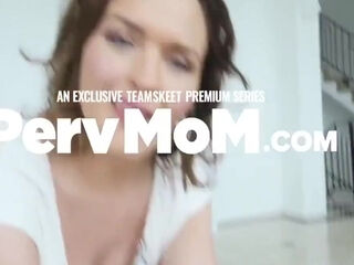 Small Stepdaughter Cecelia Taylor Masturbates While Watching Big Titted Stepmommy Natasha