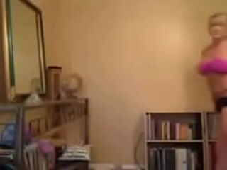 Female bodybuilder Lisa Cross On webcam