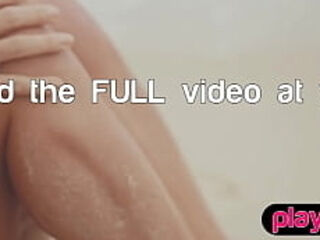 Petite Australian MILF displays round tits and sandy bubble butt