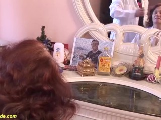 'hairy bush grandma gets extreme deep fucked by her big dick hairdresser'