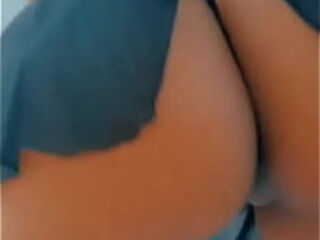 DISFRUTA DEL RICO CULO DE MI AMIGA https://.com/littlepatyof (VISITA SU