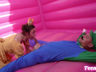 Luigi Fucks Princess Peach In The Bouncy Castle