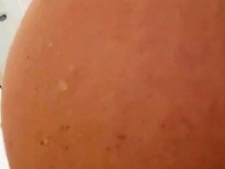 Close up MILF masturbation