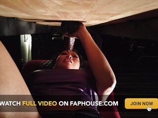 Milking Table Cumshot