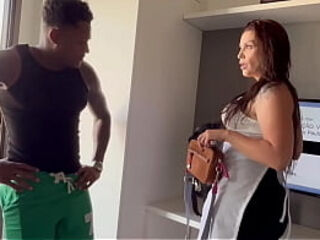 Agatha Mama em: Faxineira safada dando muito forte para patr&atilde_o neg&atilde_o